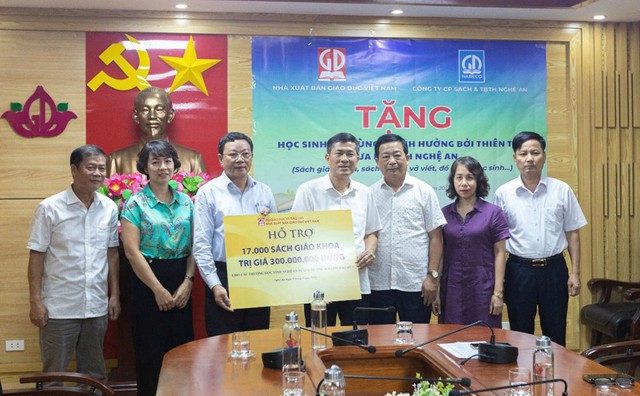 Hiệu trưởng trường ở Nghệ An mong NXB đồng hành, hỗ trợ SGK cho học sinh miền núi - Ảnh 1.