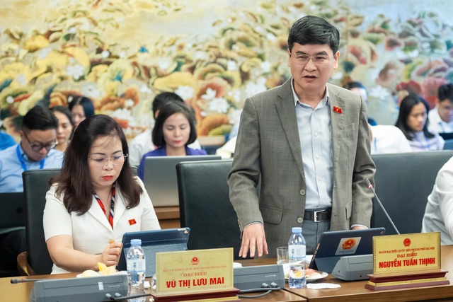 Bộ trưởng Nguyễn Kim Sơn nói về lộ trình xây dựng 1 bộ SGK thống nhất - Ảnh 2.