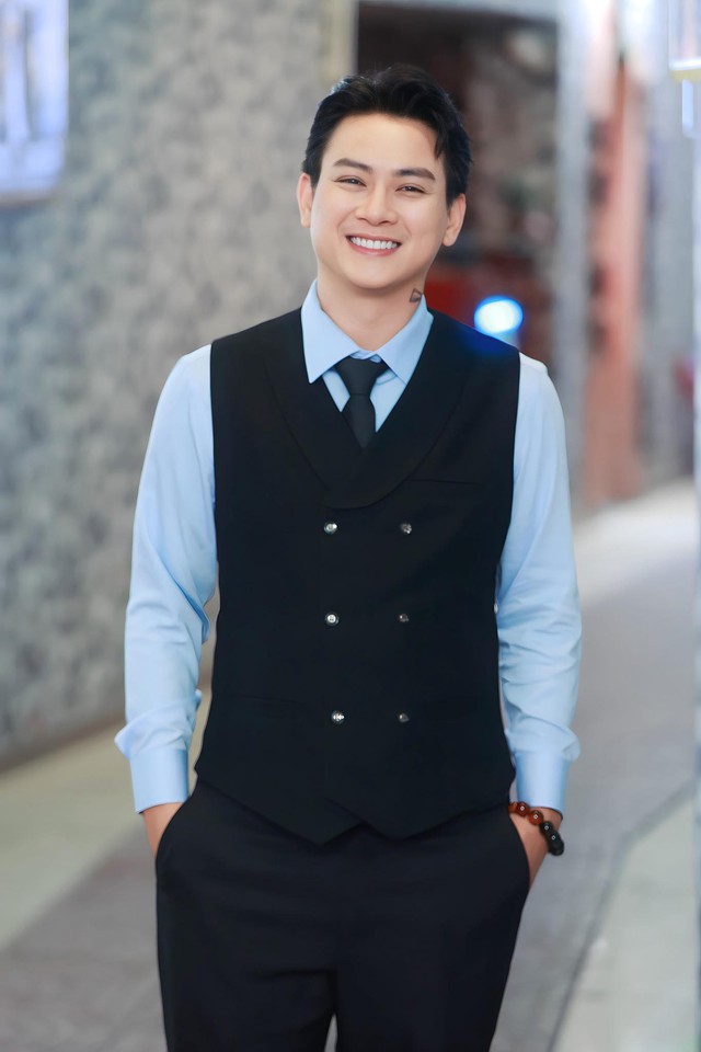 Hoài Lâm bất ngờ gặp sự cố, chuyện gì đã xảy ra?- Ảnh 1. Hoài Lâm bất ngờ gặp sự cố, chuyện gì đã xảy ra?- Ảnh 1.