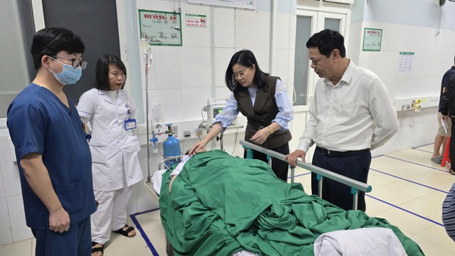 Thông tin mới vụ người đàn ông tấn công nhiều người bị thương ở bệnh viện Sản nhi Nghệ An - Ảnh 1.