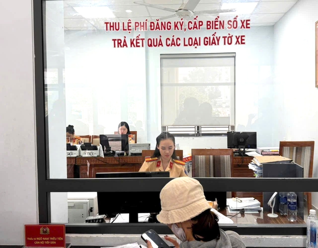 Đà Nẵng: Công an “đi từng nhà, rà từng xe” làm sạch dữ liệu đăng ký phương tiện- Ảnh 3. Đà Nẵng: Công an “đi từng nhà, rà từng xe” làm sạch dữ liệu đăng ký phương tiện- Ảnh 3.