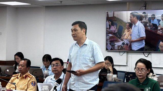 Tp.HCM siết chặt xe máy leo lề, không còn “luật rừng” trên đường phố - Ảnh 2.