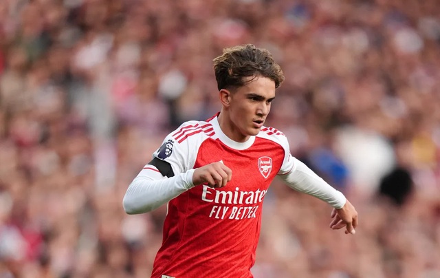 Arsenal đạt thỏa thuận bất ngờ với tài năng trẻ Dowman - Ảnh 1. Arsenal đạt thỏa thuận bất ngờ với tài năng trẻ Dowman - Ảnh 1.