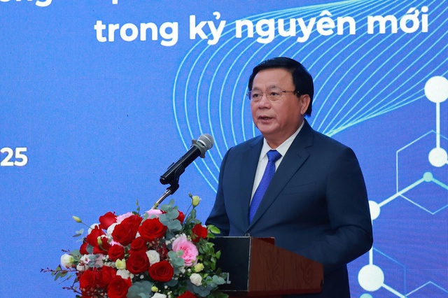Mỗi cán bộ, công chức phải là một tác nhân đổi mới vì lợi ích chung- Ảnh 1. Mỗi cán bộ, công chức phải là một tác nhân đổi mới vì lợi ích chung- Ảnh 1.
