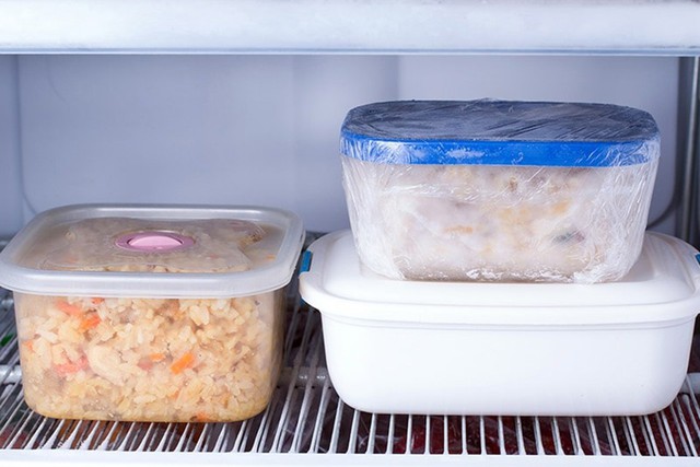 Sai lầm khi bảo quản cơm nguội, biết mà tránh kẻo "rước hoạ"- Ảnh 2. Sai lầm khi bảo quản cơm nguội, biết mà tránh kẻo "rước hoạ"- Ảnh 2.