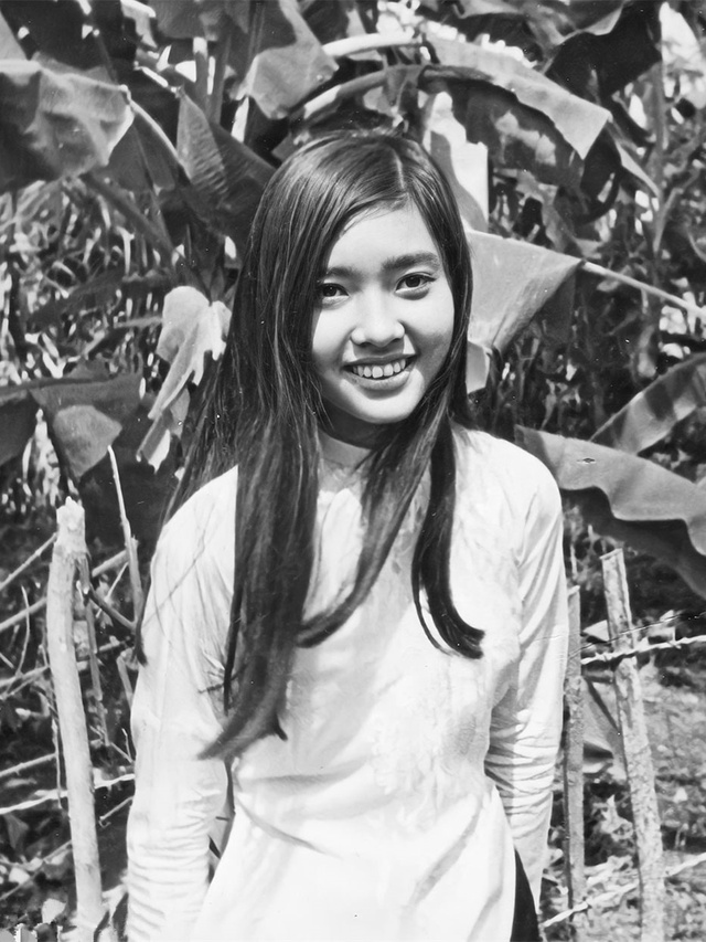 Nữ danh ca nức tiếng: Cuộc đời từng trải sóng gió, gánh bao miệt thị của người đời - Ảnh 1.