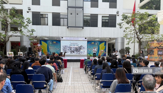 Ra mắt sách "Khu tập thể - tìm lại giấc mơ thiên đường"- Ảnh 1. Ra mắt sách "Khu tập thể - tìm lại giấc mơ thiên đường"- Ảnh 1.