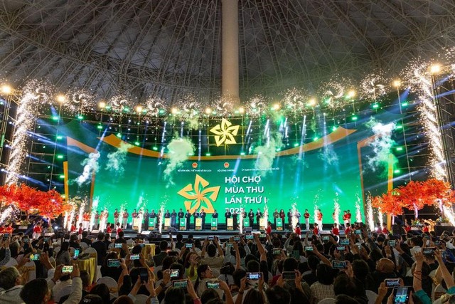 Hội chợ Mùa Thu lần thứ Nhất - 2025: Dấu ấn mới của  Vingroup với các sự kiện tầm cỡ- Ảnh 1. Hội chợ Mùa Thu lần thứ Nhất - 2025: Dấu ấn mới của  Vingroup với các sự kiện tầm cỡ- Ảnh 1.