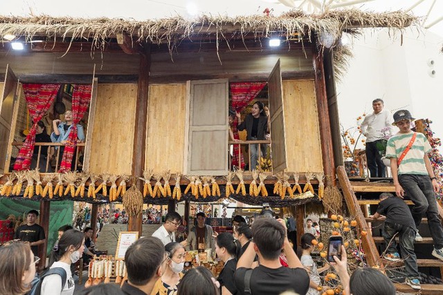 Hội chợ Mùa Thu lần thứ Nhất - 2025: Dấu ấn mới của  Vingroup với các sự kiện tầm cỡ- Ảnh 7. Hội chợ Mùa Thu lần thứ Nhất - 2025: Dấu ấn mới của  Vingroup với các sự kiện tầm cỡ- Ảnh 7.