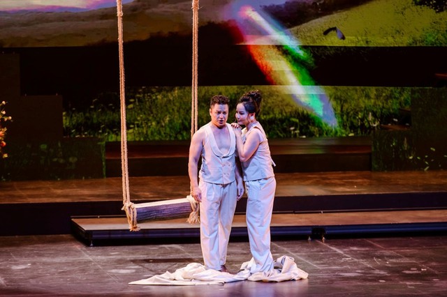 Khán giả Hà Nội đắm chìm trong bản tình ca bi tráng La Traviata - Ảnh 5.