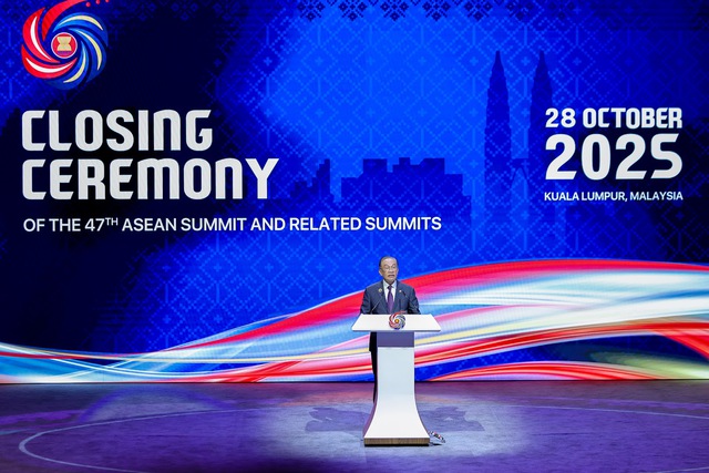 Thủ tướng hoàn thành hơn 40 hoạt động trong chuyến công tác dự Hội nghị Cấp cao ASEAN 47 - Ảnh 1.