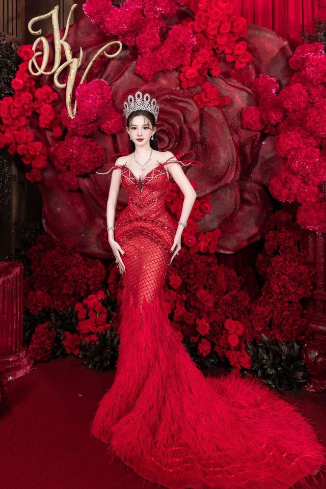 Lâm Khánh Chi rạng rỡ tái xuất sau thời gian lui về chăm con trai - Ảnh 2.