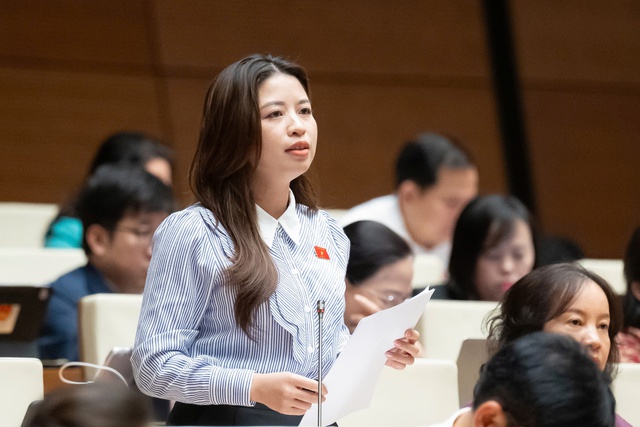 "Giáo viên bị bạo lực phải sống trong lo sợ, dễ tổn thương" - Ảnh 1.