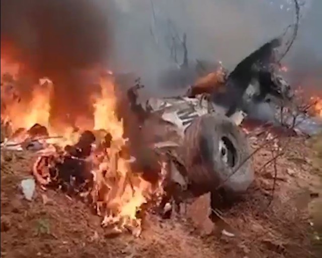 12 người tử vong khi máy bay lao xuống rừng rồi bốc cháy - Ảnh 1.