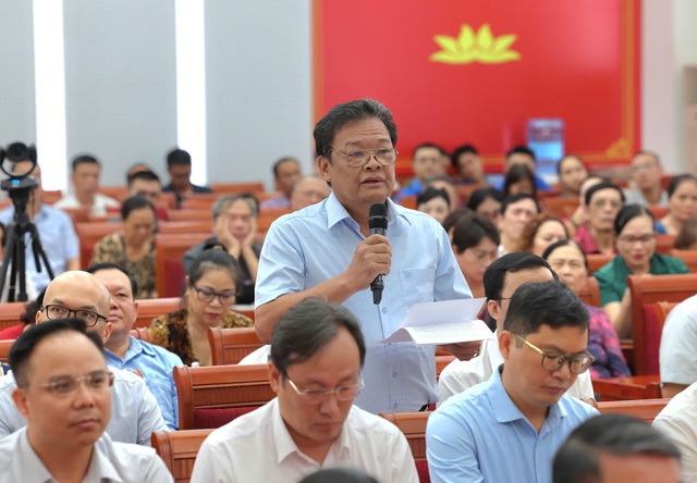 Bí thư Hà Nội sốt ruột vì tiến độ cải tạo chung cư rất chậm- Ảnh 1.