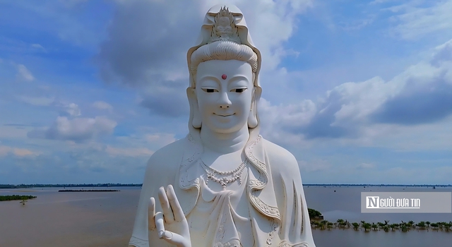 Chiêm ngưỡng ngôi chùa “nổi” giữa nước ở miền Tây- Ảnh 6. Chiêm ngưỡng ngôi chùa “nổi” giữa nước ở miền Tây- Ảnh 6.