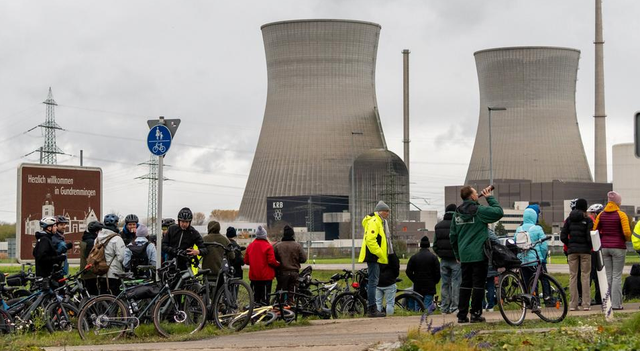 56.000 tấn bê tông sụp đổ tại nhà máy điện hạt nhân Đức - Ảnh 1.