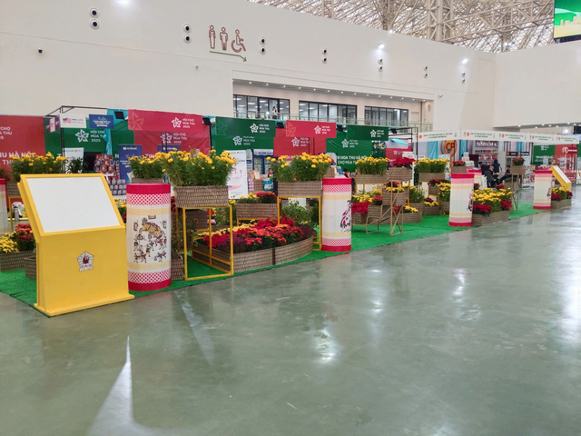 Dạo bước giữa &ldquo;Tinh hoa Thu H&agrave; Nội&rdquo;: Chạm v&agrave;o sắc &ndash; hương &ndash; vị của k&yacute; ức ngh&igrave;n năm - Ảnh 1.