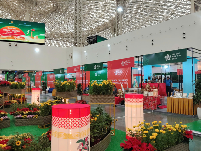 Dạo bước giữa &ldquo;Tinh hoa Thu H&agrave; Nội&rdquo;: Chạm v&agrave;o sắc &ndash; hương &ndash; vị của k&yacute; ức ngh&igrave;n năm - Ảnh 3.