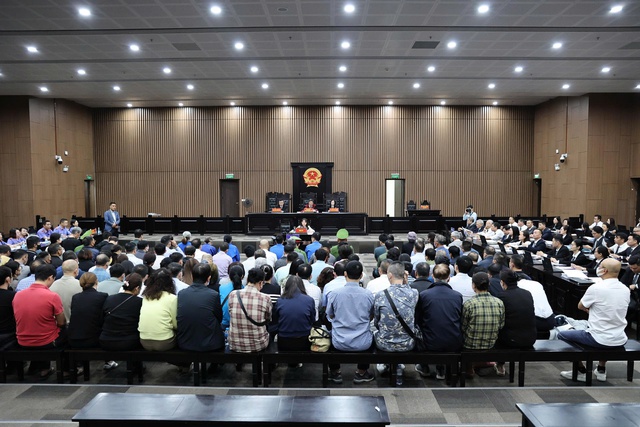 Cựu Phó phòng UBND tỉnh Phú Thọ vì tò mò mà đánh bạc 61 lần?- Ảnh 1. Cựu Phó phòng UBND tỉnh Phú Thọ vì tò mò mà đánh bạc 61 lần?- Ảnh 1.