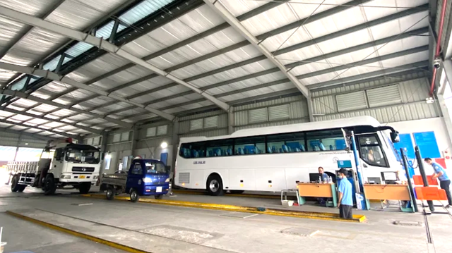 Đà Nẵng: Công an, bến xe, đăng kiểm cùng vào cuộc siết chặt hoạt động kinh doanh vận tải ô tô- Ảnh 1.