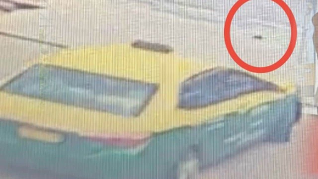 Tài xế taxi nhặt được ví rơi ở trạm xăng và cái kết - Ảnh 1.