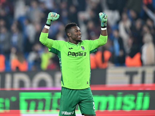 Thủ thành Onana lại khiến Man United rơi vào thế khó - Ảnh 1.