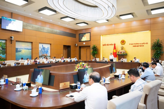 Phiên họp thứ 50, UBTVQH cho ý kiến nhiều nội dung trình tại Kỳ họp thứ 10 - Ảnh 2.