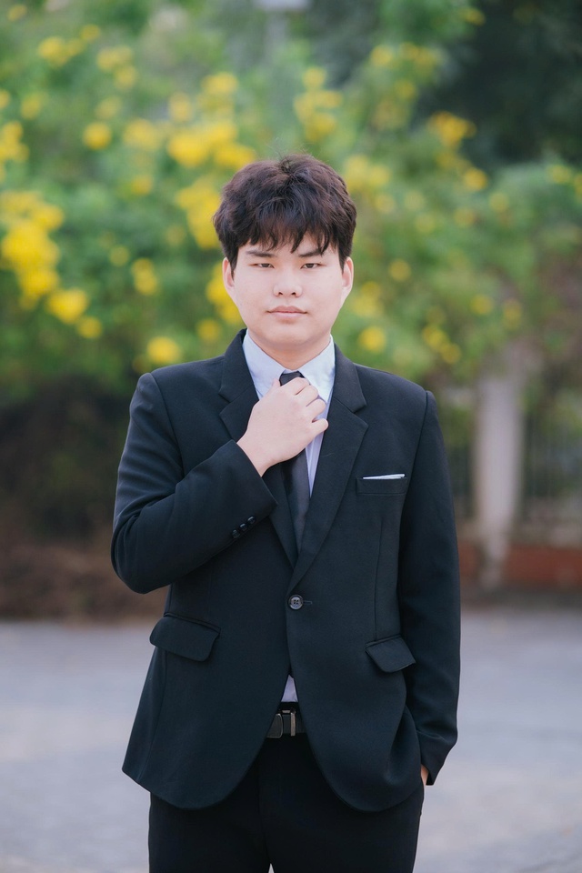 Từ chối 3 suất học bổng Mỹ, nam sinh trường "làng" quyết tâm chọn học tại Việt Nam - Ảnh 1.