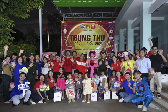 Vinamilk đồng hành mang Tết Trung thu đến hơn 10.000 trẻ em trên cả nước - Ảnh 5.