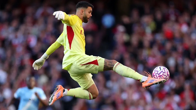Arsenal âm thầm thực hiện động thái đặc biệt với thủ môn David Raya - Ảnh 2.
