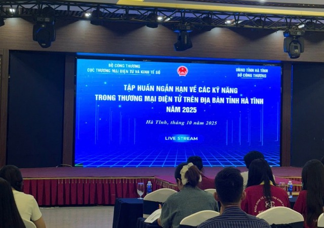Hà Tĩnh chinh phục người tiêu dùng qua livestream bán hàng TikTok- Ảnh 1. Hà Tĩnh chinh phục người tiêu dùng qua livestream bán hàng TikTok- Ảnh 1.