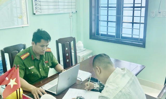 Xúc phạm danh dự trên Facebook, 2 người ở Đà Nẵng bị xử phạt- Ảnh 1. Xúc phạm danh dự trên Facebook, 2 người ở Đà Nẵng bị xử phạt- Ảnh 1.