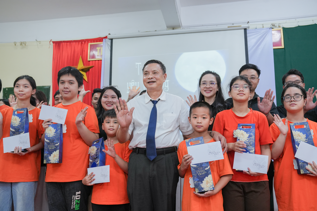 Từ phòng khám đến phòng học: Bác sĩ Vũ Trọng Tiến đồng hành cùng trẻ em khiếm thính - Ảnh 5.