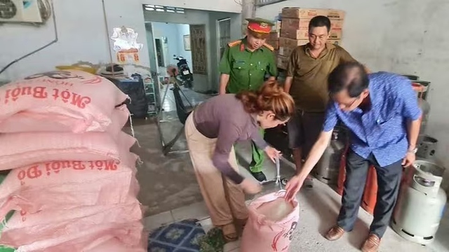 Bán loại gạo ngâm nước tự nở như cơm, một công ty bị phạt 303 triệu đồng- Ảnh 1. Bán loại gạo ngâm nước tự nở như cơm, một công ty bị phạt 303 triệu đồng- Ảnh 1.