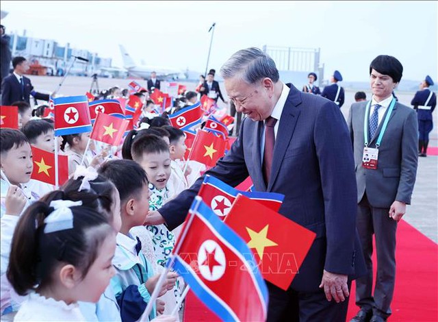 Tổng Bí thư Tô Lâm đến Bình Nhưỡng, bắt đầu thăm cấp Nhà nước tới Triều Tiên- Ảnh 4. Tổng Bí thư Tô Lâm đến Bình Nhưỡng, bắt đầu thăm cấp Nhà nước tới Triều Tiên- Ảnh 4.