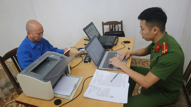 Phát hành tiền ảo để chiếm đoạt tài sản, một tổng giám đốc công ty bị bắt - Ảnh 2.