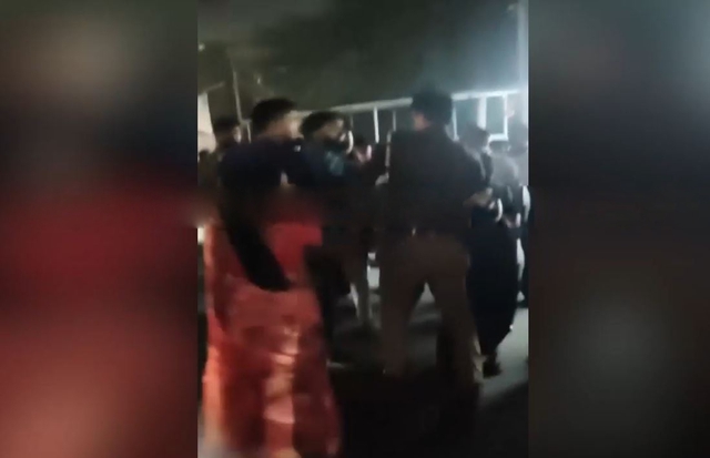 Cô gái bị tông tử vong, gia đình nạn nhân tức giận đánh người đi xe máy - Ảnh 1.