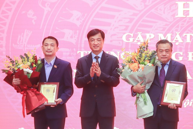 Ông Trần Sỹ Thanh: "Luôn đồng hành và sẵn sàng là cầu nối để phát triển Thủ đô"- Ảnh 1. Ông Trần Sỹ Thanh: "Luôn đồng hành và sẵn sàng là cầu nối để phát triển Thủ đô"- Ảnh 1.