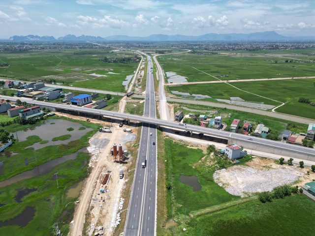 Sân bay Thọ Xuân và cao tốc Bắc - Nam là bệ phóng giúp Thanh Hóa “cất cánh” - Ảnh 1.