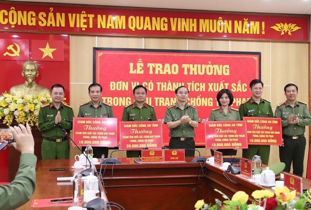 Hà Tĩnh: Triệt phá đường dây buôn bán pháo nổ trên không gian mạng- Ảnh 1.