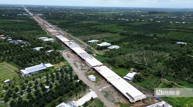 "Đại công trình" nghìn tỷ Cao Lãnh – An Hữu chạy nước rút để kịp thông xe kỹ thuật- Ảnh 1. "Đại công trình" nghìn tỷ Cao Lãnh – An Hữu chạy nước rút để kịp thông xe kỹ thuật- Ảnh 1.