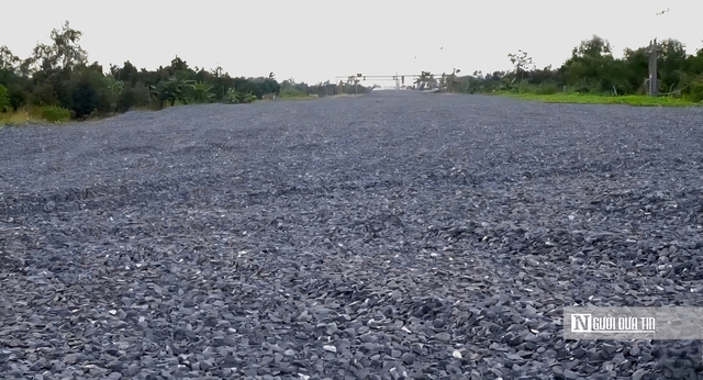 "Đại công trình" nghìn tỷ Cao Lãnh – An Hữu chạy nước rút để kịp thông xe kỹ thuật- Ảnh 11. "Đại công trình" nghìn tỷ Cao Lãnh – An Hữu chạy nước rút để kịp thông xe kỹ thuật- Ảnh 11.