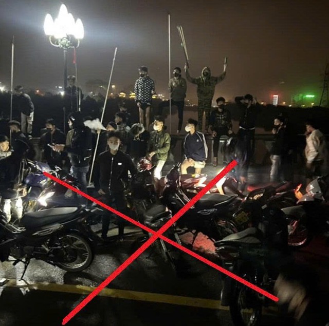 70 thanh niên mang hung khí đi giải quyết mâu thuẫn khiến 5 người nhập viện- Ảnh 2.