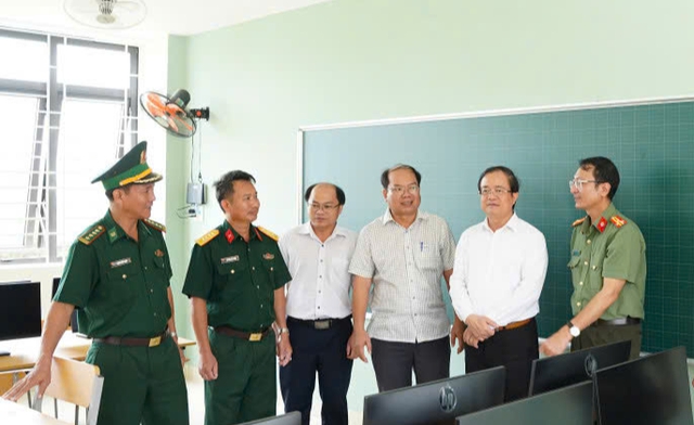 Thượng tướng Nguyễn Trường Thắng kiểm tra, tổng duyệt Giao lưu hữu nghị quốc phòng biên giới Việt Nam - Campuchia- Ảnh 4.