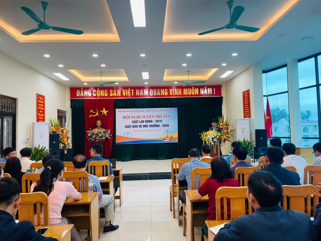 Hội Luật gia tỉnh Bắc Ninh lan tỏa tinh thần "thượng tôn pháp luật" từ trường học đến doanh nghiệp - Ảnh 4.