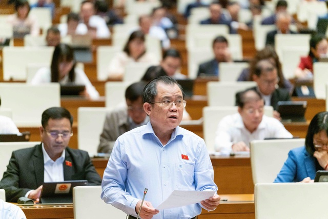 Ngăn "chân trong, chân ngoài" khi viên chức góp vốn, điều hành doanh nghiệp - Ảnh 2.