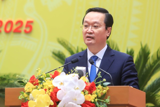 Tân Chủ tịch Hà Nội: "Thành công không chỉ đo bằng con số tăng trưởng mà còn là hạnh phúc của người dân"- Ảnh 1. Tân Chủ tịch Hà Nội: "Thành công không chỉ đo bằng con số tăng trưởng mà còn là hạnh phúc của người dân"- Ảnh 1.