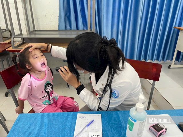 Ấm lòng học sinh vùng biên- Ảnh 3. Ấm lòng học sinh vùng biên- Ảnh 3.