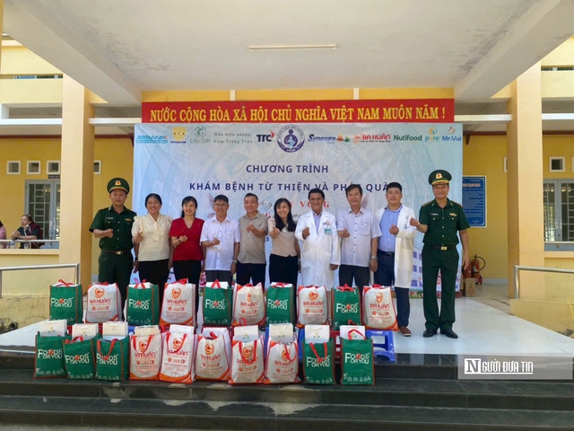 Ấm lòng học sinh vùng biên- Ảnh 2. Ấm lòng học sinh vùng biên- Ảnh 2.